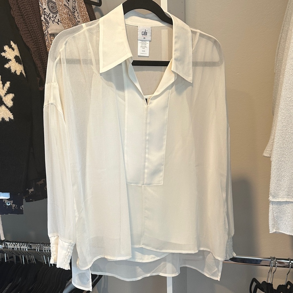CAbi - 2 pieces in 1! NWOT. Women's Elegant Sheer Blouse - Cream